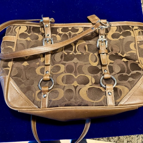 Coach Handbag - Picture 2 of 5